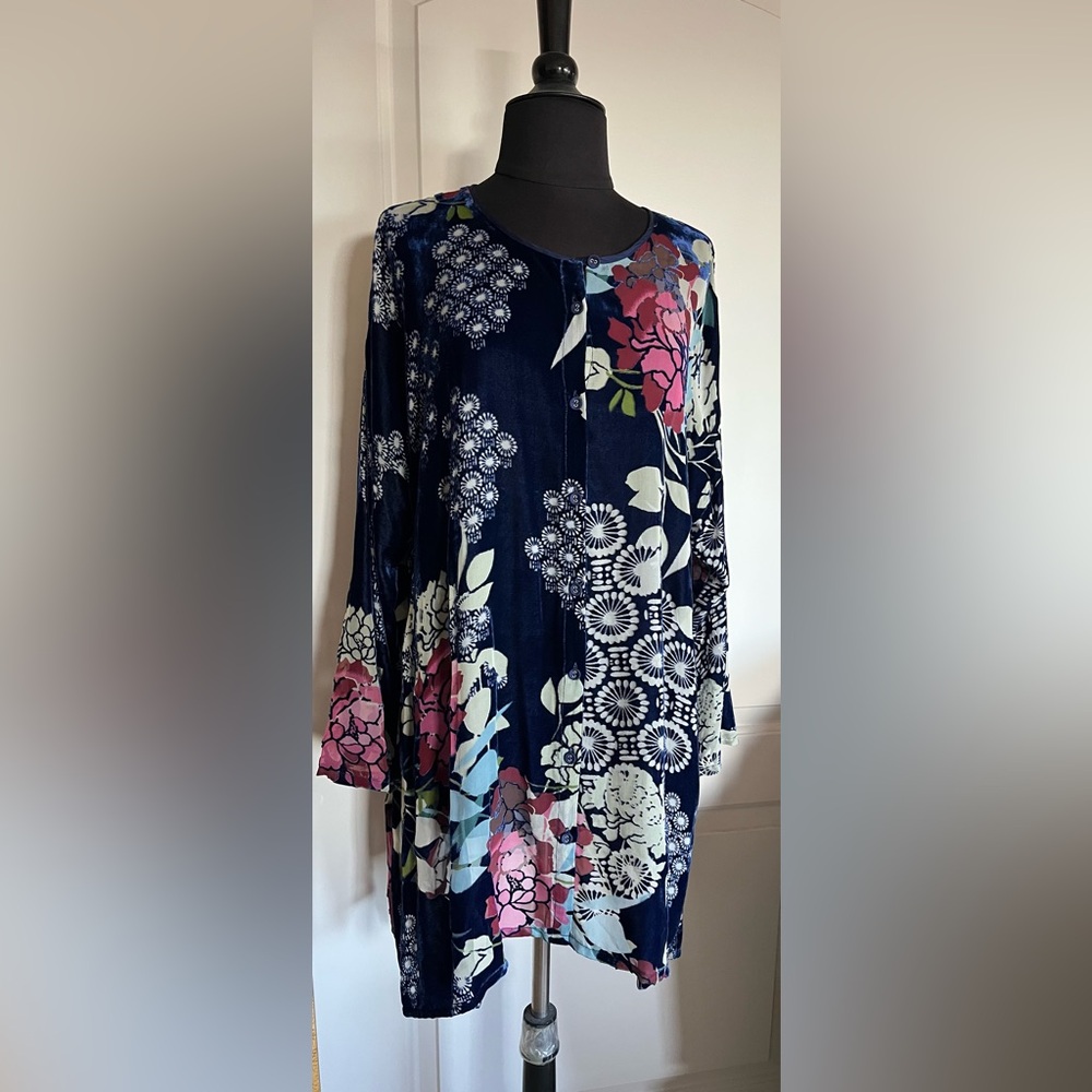Johnny Was Sierra Burnout Cya Tunic Blue Floral. Size L. NWT! Trending 2025 - Picture 6 of 9